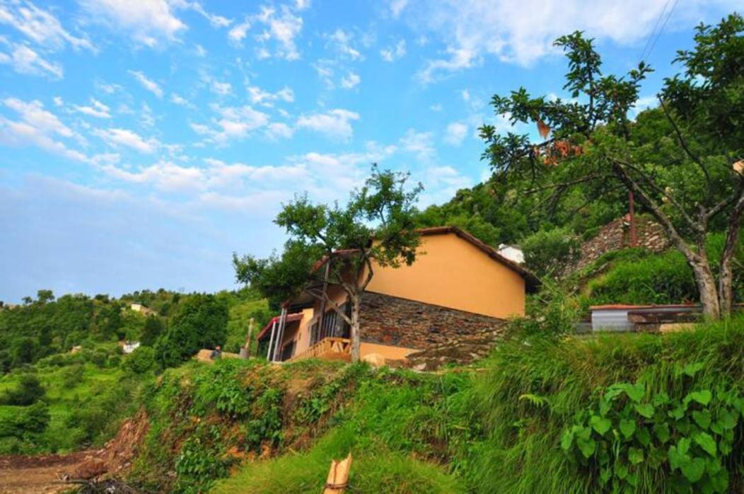 The Goat Village- Kanatal By Bakri Chhap Esterno foto