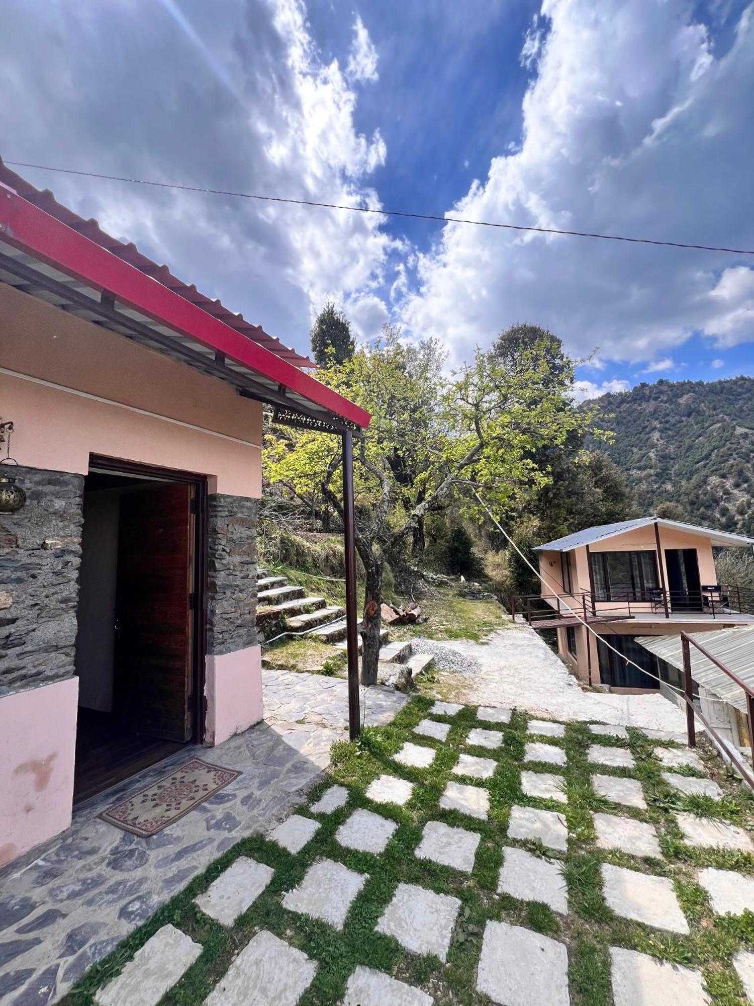 The Goat Village- Kanatal By Bakri Chhap Esterno foto